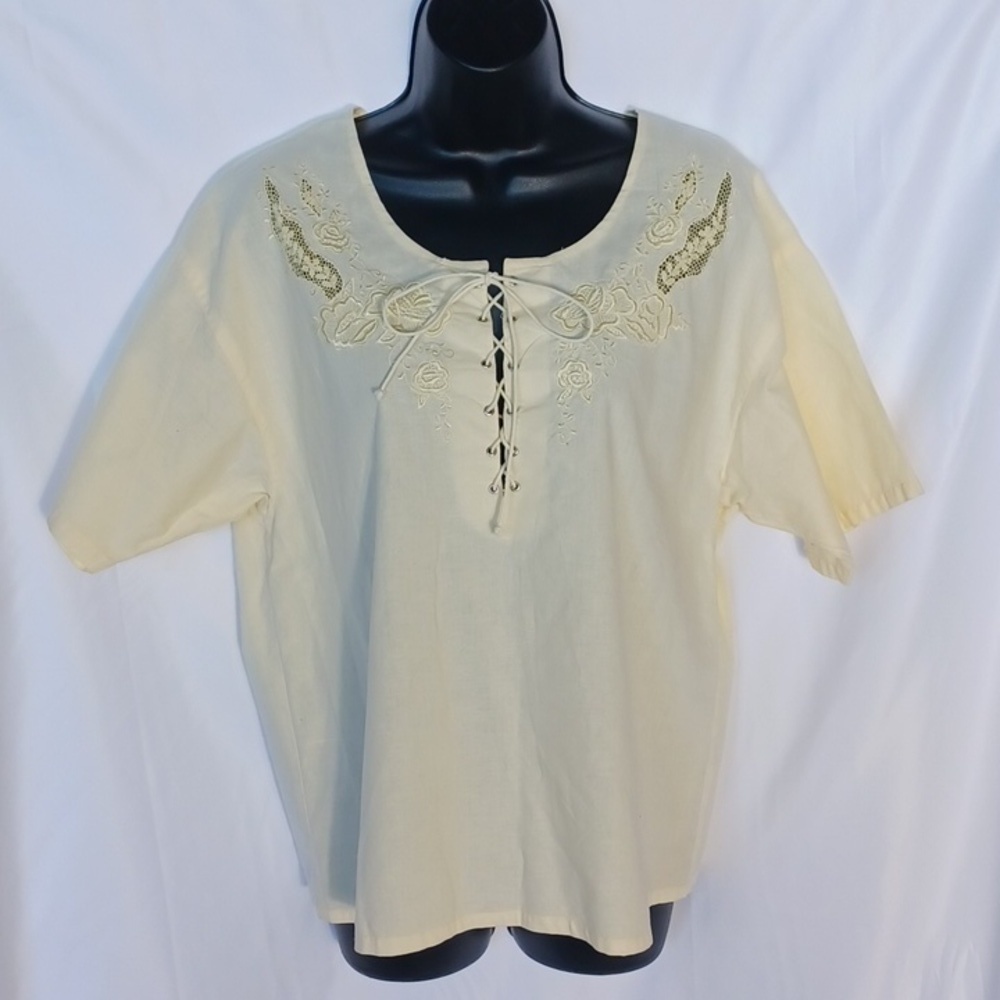 Together Vintage pastel yellow embroidery short sleeve tunic top w lace cutout